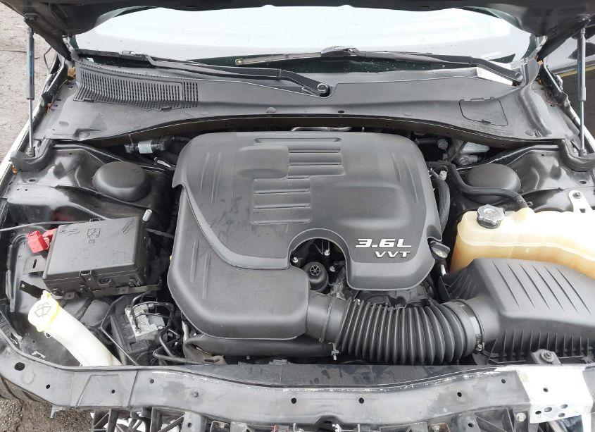 Photo 10 of 2021 Chrysler 300 300S (VIN 2C3CCABG4MH520213)