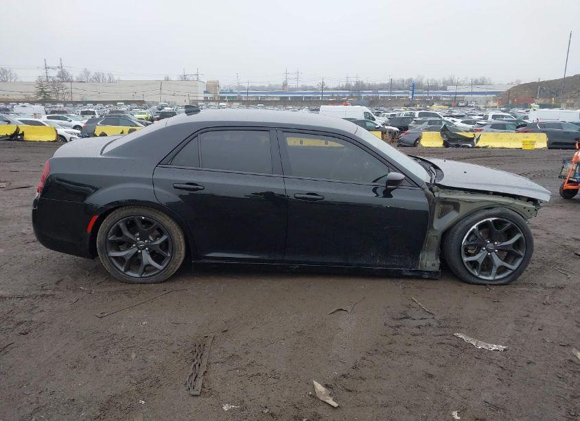 Photo 13 of 2021 Chrysler 300 300S (VIN 2C3CCABG4MH520213)