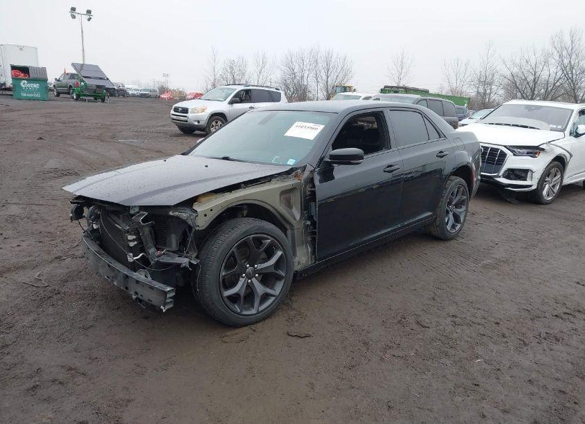 Photo 2 of 2021 Chrysler 300 300S (VIN 2C3CCABG4MH520213)