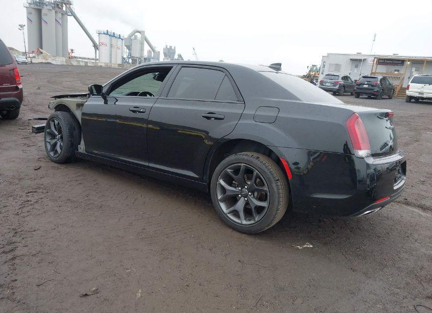 Photo 3 of 2021 Chrysler 300 300S (VIN 2C3CCABG4MH520213)