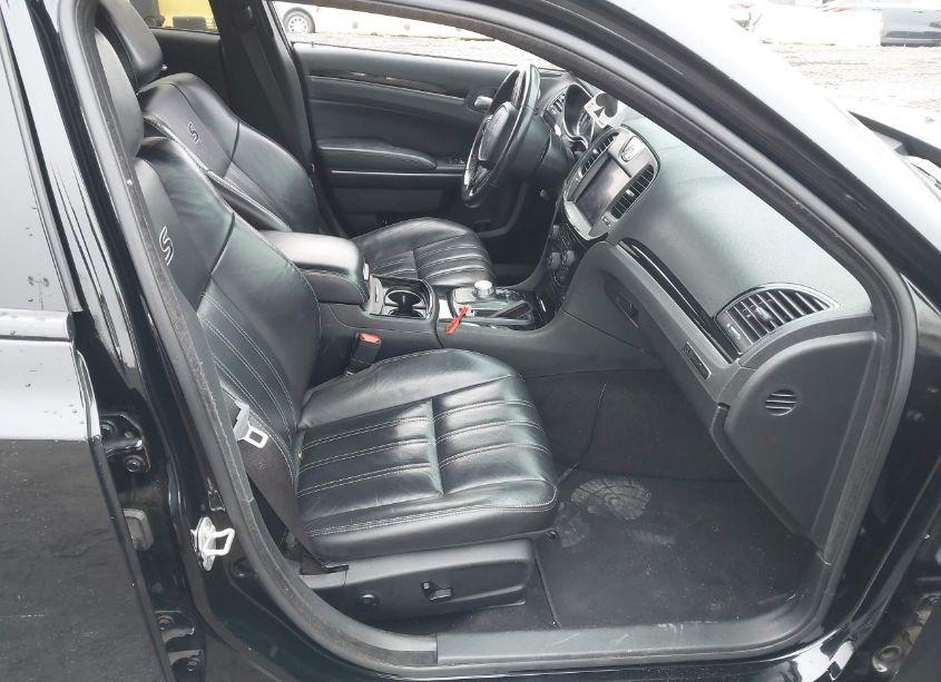 Photo 5 of 2021 Chrysler 300 300S (VIN 2C3CCABG4MH520213)