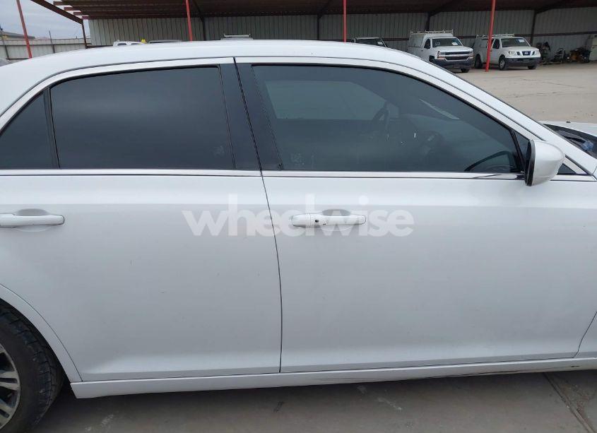 Photo 13 of 2013 Chrysler 300 300S (VIN 2C3CCABG5DH711719)