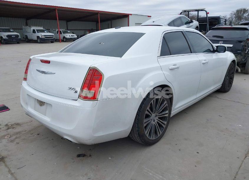 Photo 4 of 2013 Chrysler 300 300S (VIN 2C3CCABG5DH711719)
