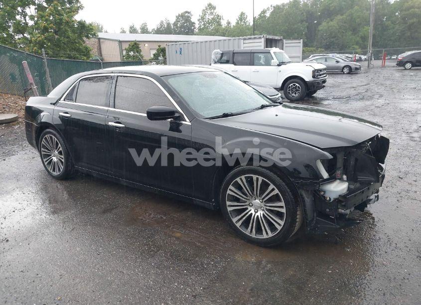 2014 Chrysler 300 300S (VIN 2C3CCABG5EH145336) main photo