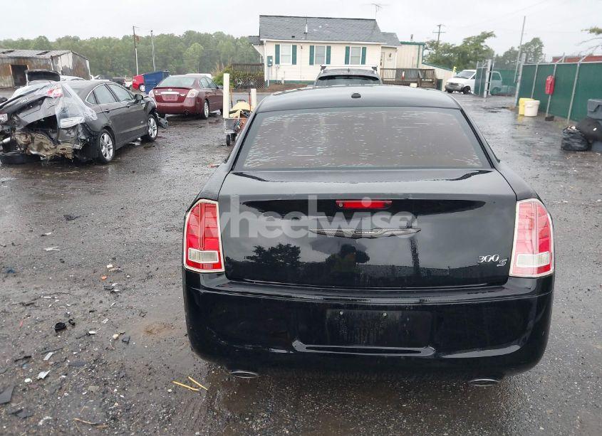 Photo 17 of 2014 Chrysler 300 300S (VIN 2C3CCABG5EH145336)
