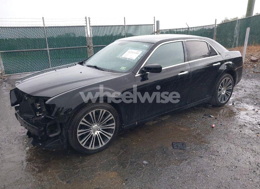 Photo 2 of 2014 Chrysler 300 300S (VIN 2C3CCABG5EH145336)