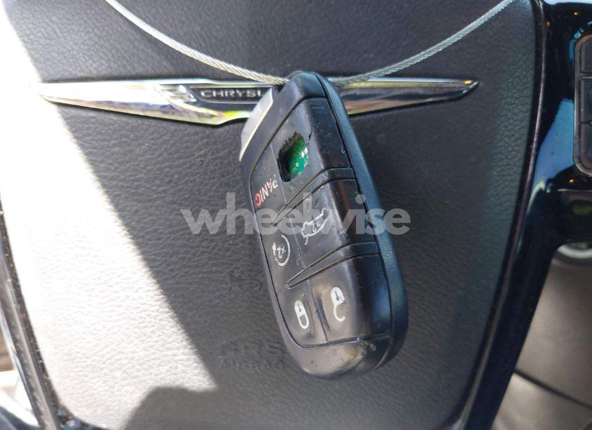 Photo 11 of 2014 Chrysler 300 300S (VIN 2C3CCABG5EH167983)