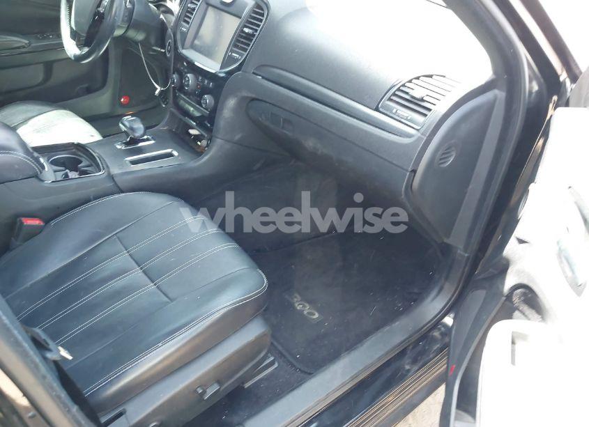 Photo 5 of 2014 Chrysler 300 300S (VIN 2C3CCABG5EH167983)