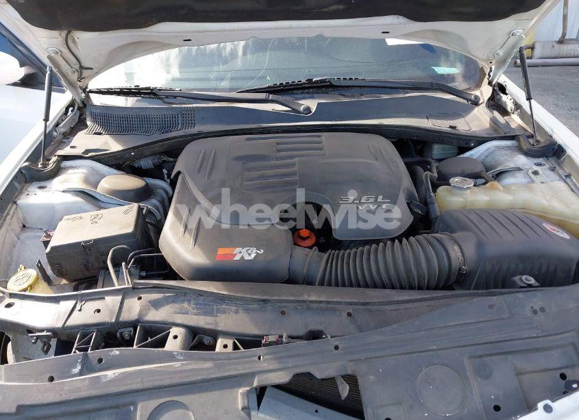 Photo 10 of 2014 Chrysler 300 (VIN 2C3CCABG5EH344712)