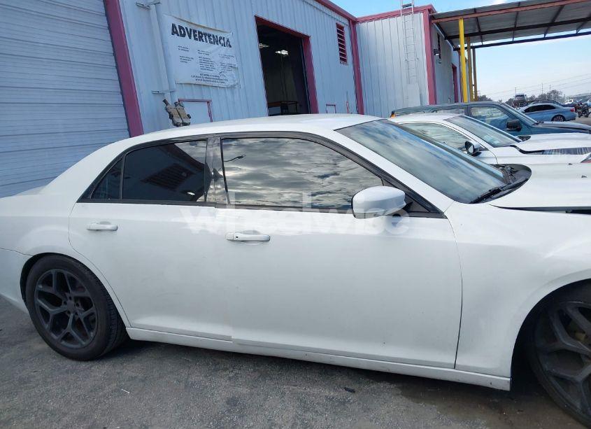 Photo 13 of 2014 Chrysler 300 (VIN 2C3CCABG5EH344712)