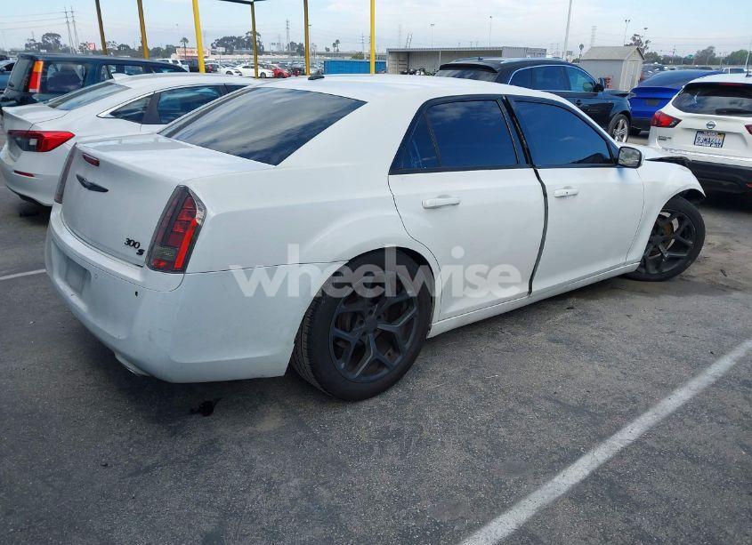 Photo 4 of 2014 Chrysler 300 (VIN 2C3CCABG5EH344712)
