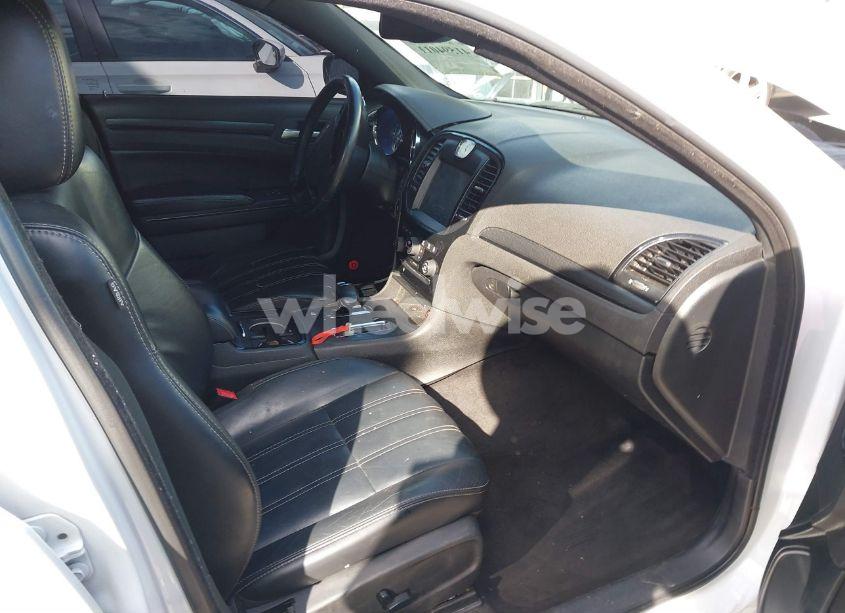 Photo 5 of 2014 Chrysler 300 (VIN 2C3CCABG5EH344712)