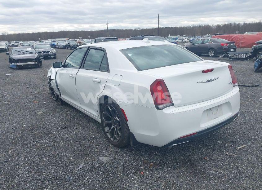 Photo 3 of 2015 Chrysler 300 300S (VIN 2C3CCABG5FH743265)
