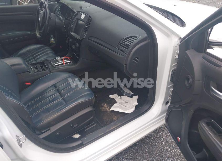 Photo 5 of 2015 Chrysler 300 300S (VIN 2C3CCABG5FH743265)