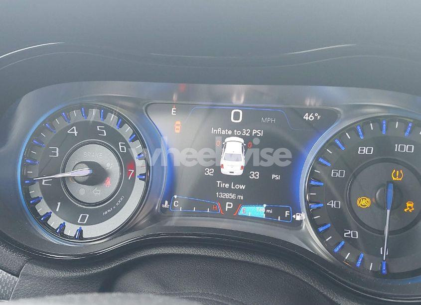 Photo 7 of 2015 Chrysler 300 300S (VIN 2C3CCABG5FH743265)