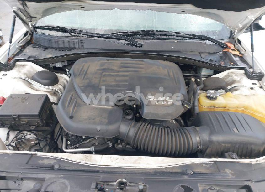 Photo 10 of 2016 Chrysler 300 300S (VIN 2C3CCABG5GH329114)