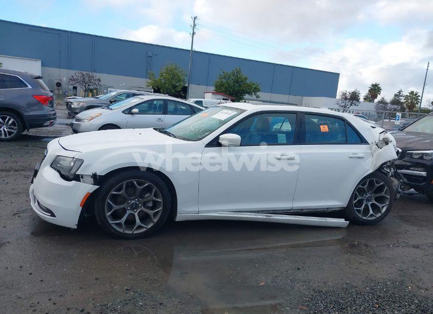Photo 15 of 2016 Chrysler 300 300S (VIN 2C3CCABG5GH329114)