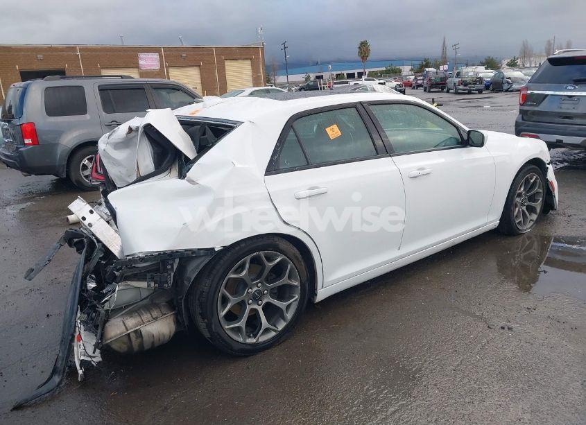 Photo 4 of 2016 Chrysler 300 300S (VIN 2C3CCABG5GH329114)