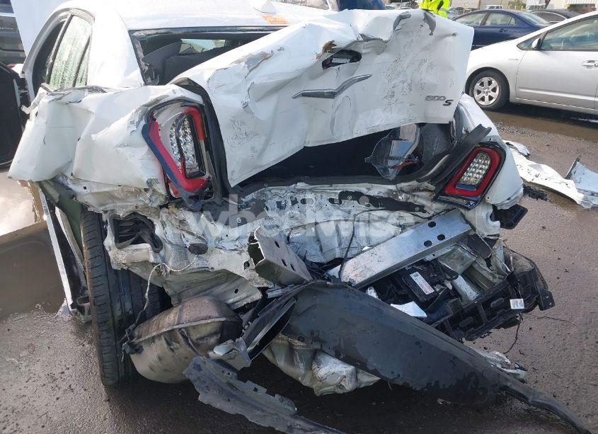 Photo 6 of 2016 Chrysler 300 300S (VIN 2C3CCABG5GH329114)