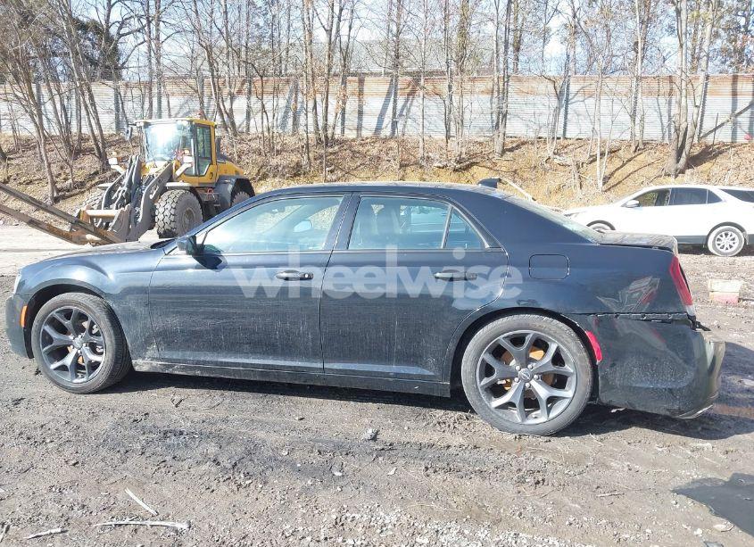 Photo 15 of 2021 Chrysler 300 300S (VIN 2C3CCABG5MH529373)