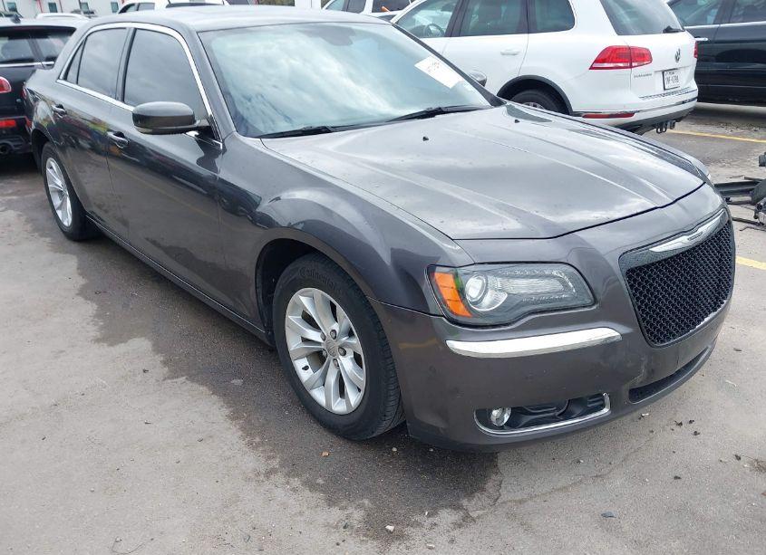 2013 Chrysler 300 (VIN 2C3CCABG6DH556565) main photo