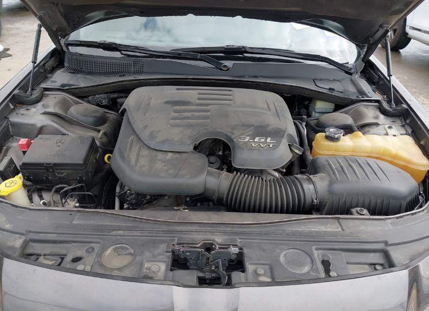 Photo 10 of 2013 Chrysler 300 (VIN 2C3CCABG6DH556565)