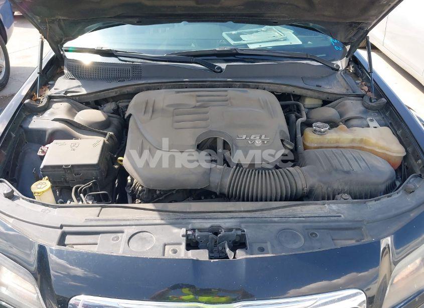 Photo 10 of 2014 Chrysler 300 300S (VIN 2C3CCABG6EH143188)