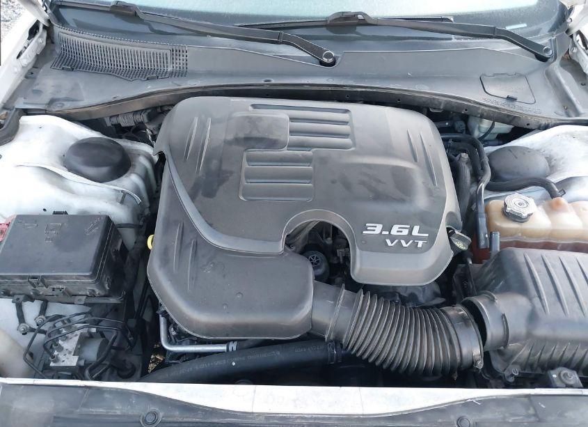 Photo 10 of 2015 Chrysler 300 300S (VIN 2C3CCABG6FH921569)