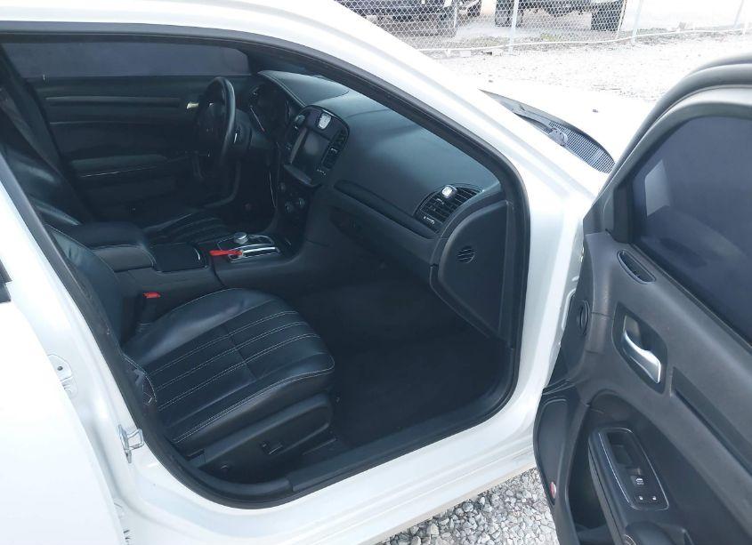 Photo 5 of 2015 Chrysler 300 300S (VIN 2C3CCABG6FH921569)