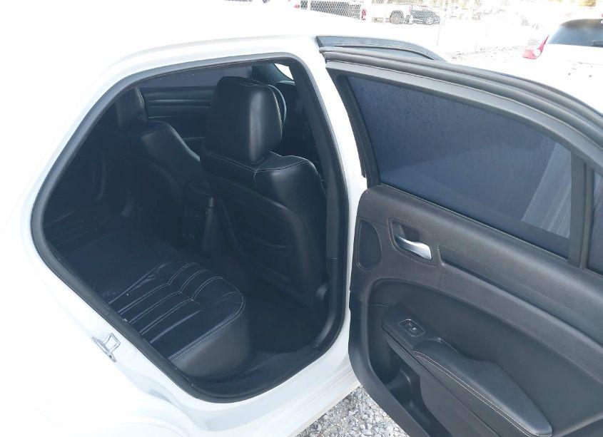 Photo 8 of 2015 Chrysler 300 300S (VIN 2C3CCABG6FH921569)