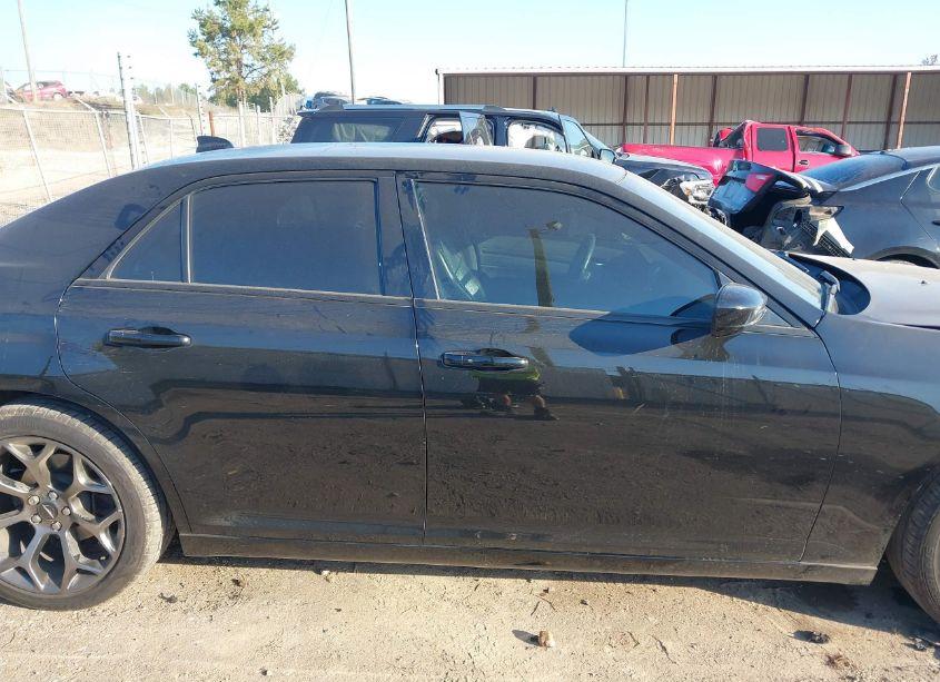 Photo 14 of 2016 Chrysler 300 300S (VIN 2C3CCABG6GH310961)