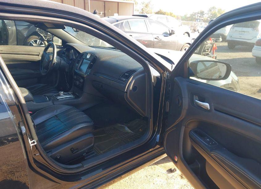 Photo 5 of 2016 Chrysler 300 300S (VIN 2C3CCABG6GH310961)