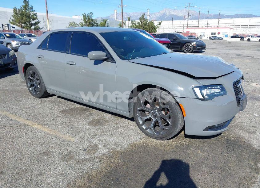 2019 Chrysler 300 300S (VIN 2C3CCABG6KH515074) main photo