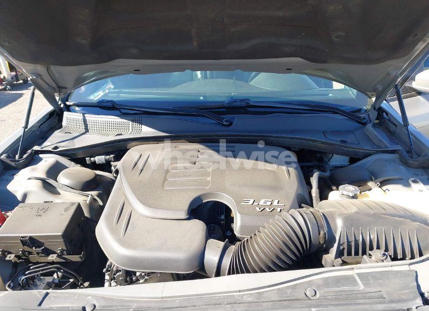 Photo 10 of 2019 Chrysler 300 300S (VIN 2C3CCABG6KH515074)