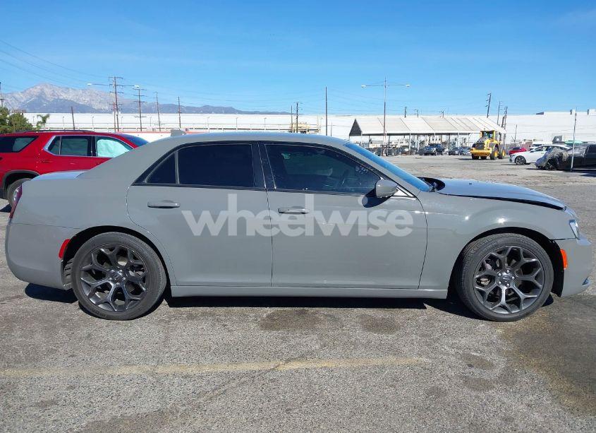 Photo 13 of 2019 Chrysler 300 300S (VIN 2C3CCABG6KH515074)