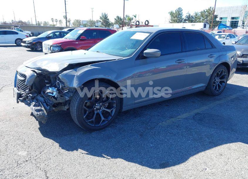 Photo 2 of 2019 Chrysler 300 300S (VIN 2C3CCABG6KH515074)