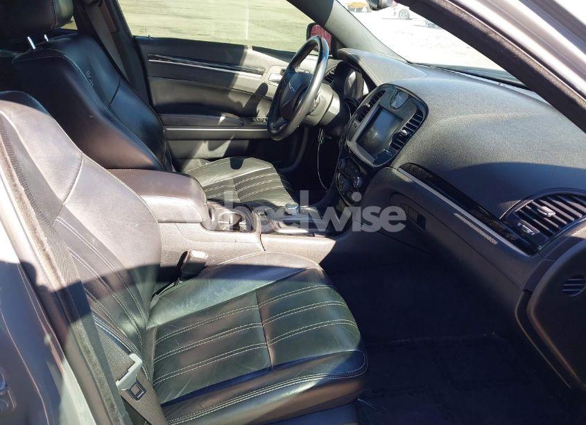 Photo 5 of 2019 Chrysler 300 300S (VIN 2C3CCABG6KH515074)