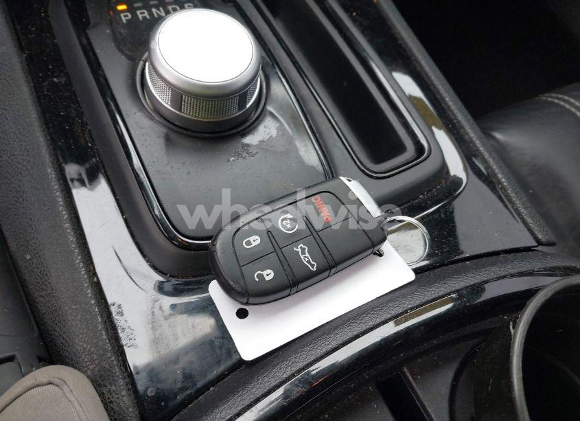 Photo 11 of 2021 Chrysler 300 300S (VIN 2C3CCABG6MH506944)