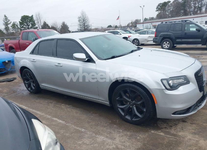 Photo 13 of 2021 Chrysler 300 300S (VIN 2C3CCABG6MH506944)