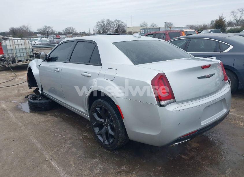 Photo 3 of 2021 Chrysler 300 300S (VIN 2C3CCABG6MH506944)