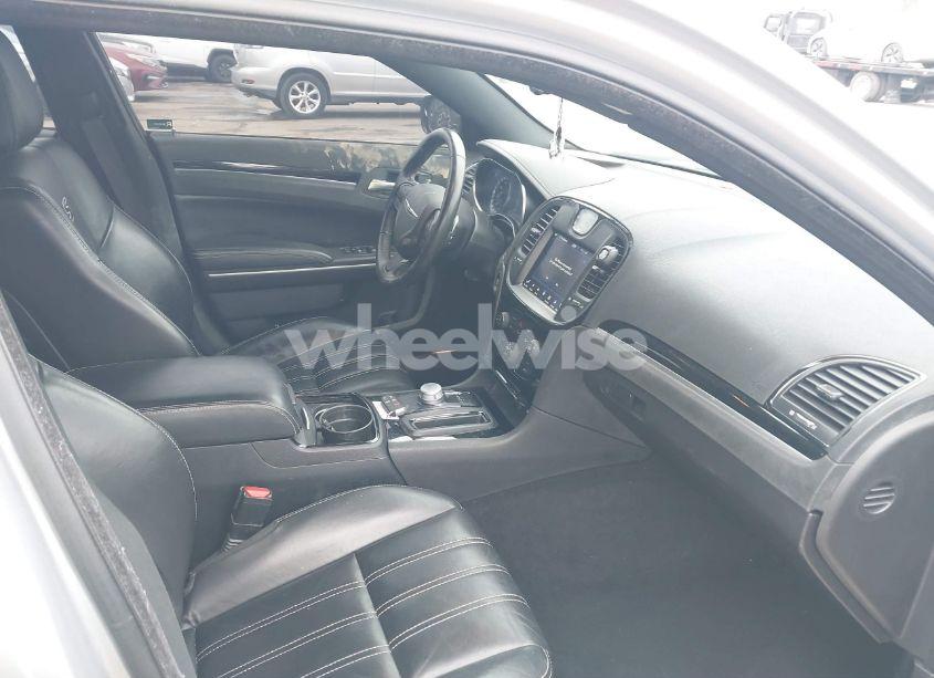 Photo 5 of 2021 Chrysler 300 300S (VIN 2C3CCABG6MH506944)