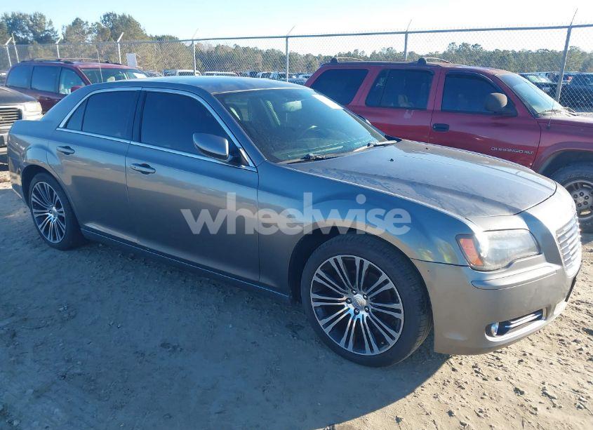 2012 Chrysler 300 S V6 (VIN 2C3CCABG7CH115204) main photo