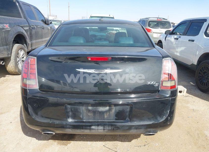 Photo 16 of 2014 Chrysler 300 300S (VIN 2C3CCABG7EH221929)