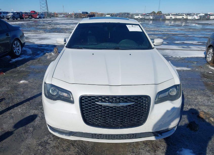 Photo 12 of 2015 Chrysler 300 (VIN 2C3CCABG7FH786571)
