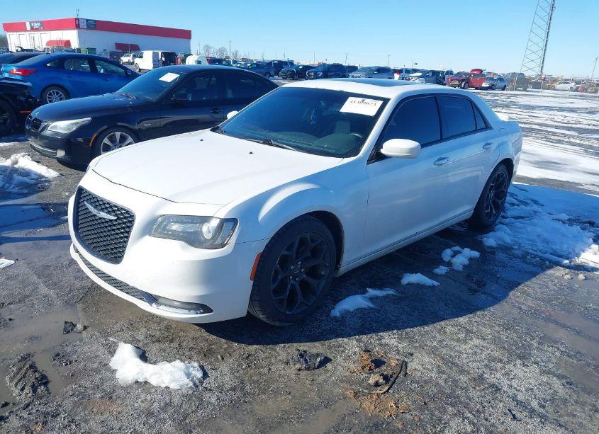Photo 2 of 2015 Chrysler 300 (VIN 2C3CCABG7FH786571)