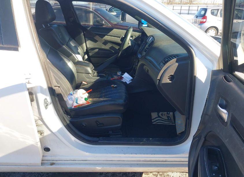 Photo 5 of 2015 Chrysler 300 (VIN 2C3CCABG7FH786571)