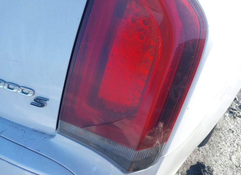 Photo 6 of 2015 Chrysler 300 (VIN 2C3CCABG7FH786571)