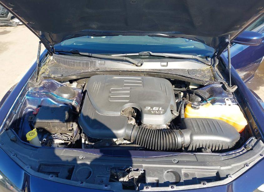 Photo 10 of 2016 Chrysler 300 300S (VIN 2C3CCABG7GH144837)