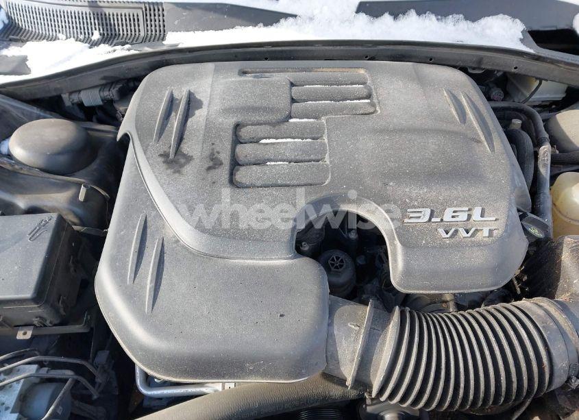 Photo 10 of 2016 Chrysler 300 300S (VIN 2C3CCABG7GH164196)