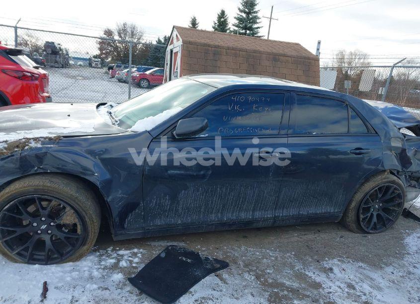 Photo 15 of 2016 Chrysler 300 300S (VIN 2C3CCABG7GH164196)